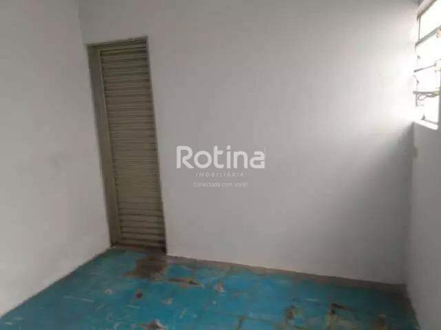 Casa à venda, 4 quartos em Uberlândia no bairro Cazeca no valor de R$ 575.000,00 - Rotina Imobiliária: 