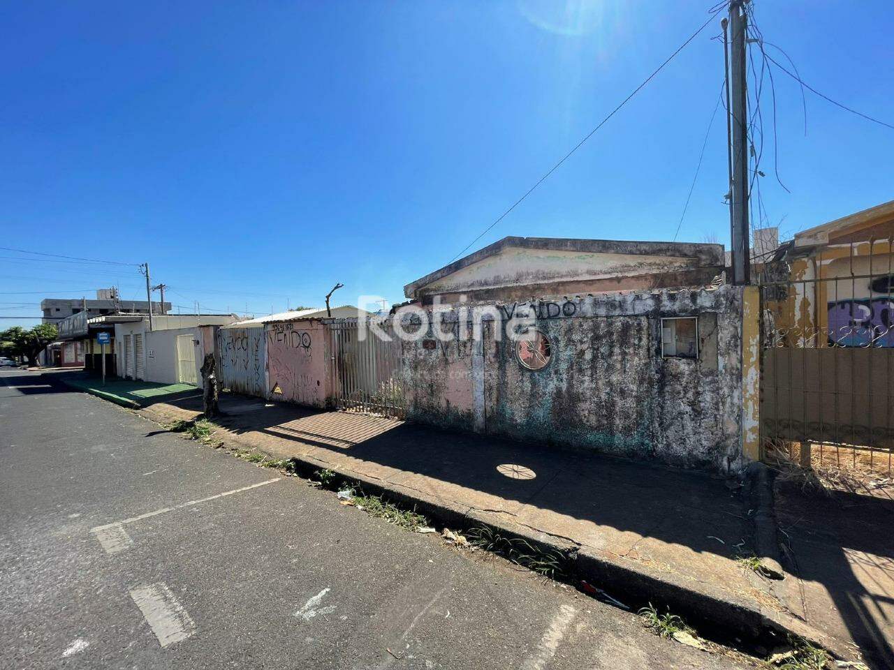 Terreno à venda, em Uberlândia no bairro Santa Mônica no valor de R$ 700.000,00 - Rotina Imobiliária: 