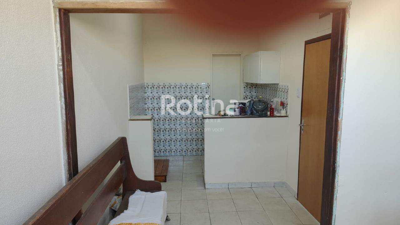 Galpão para alugar, em Uberlândia no bairro Presidente Roosevelt no valor de R$ 7.500,00 - Rotina Imobiliária: 