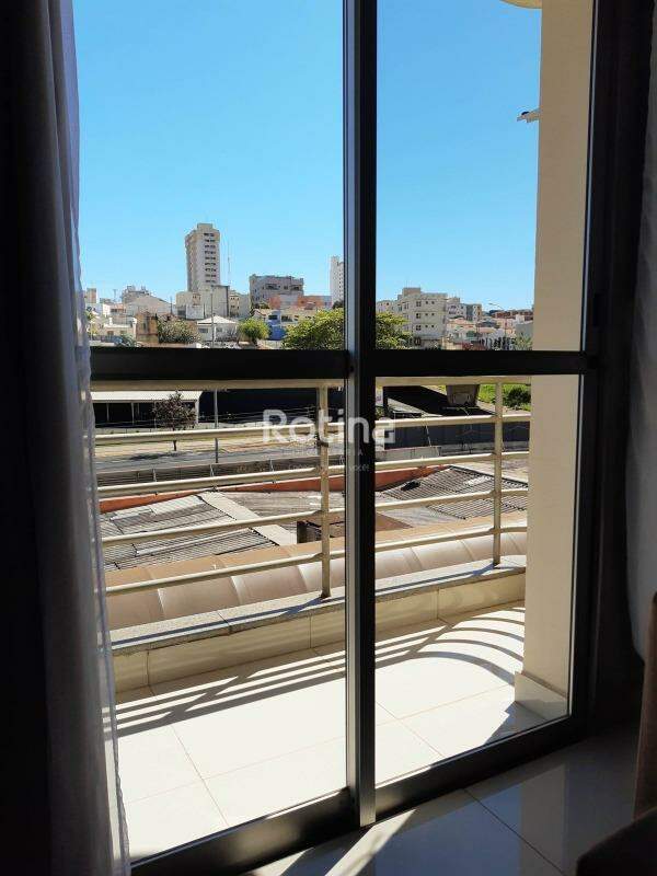 Apartamento à venda, 3 quartos em Uberlândia no bairro Santa Maria no valor de R$ 390.000,00 - Rotina Imobiliária: 
