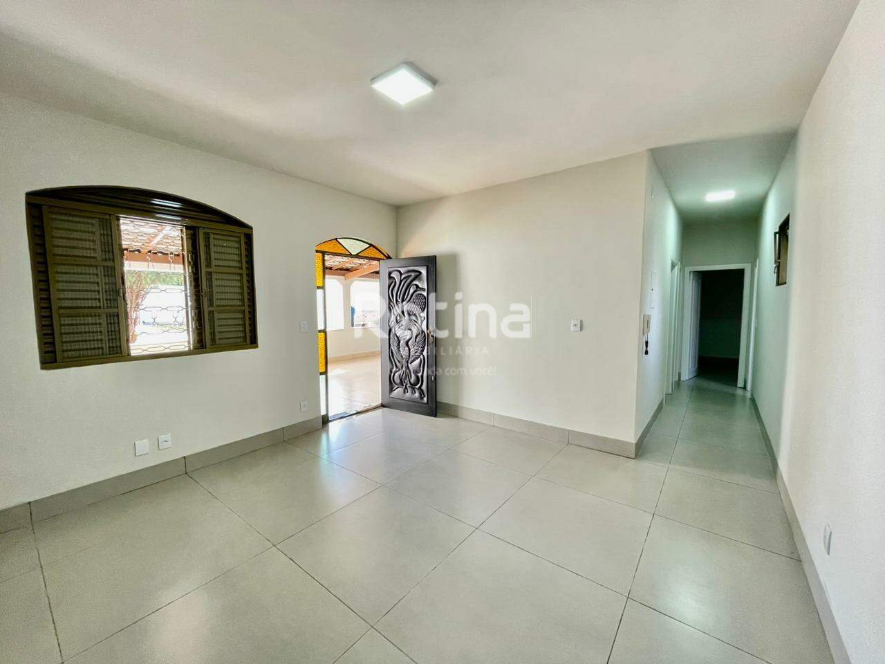 Casa à venda, 3 quartos em Uberlândia no bairro Cidade Jardim no valor de R$ 900.000,00 - Rotina Imobiliária: 