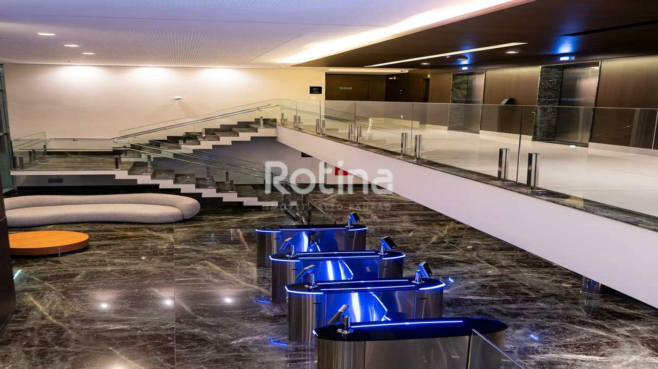 Apartamento à venda, 0 até 0 quartos em Uberlândia no bairro Granja Marileusa no valor de R$ R$ 313.586,00 até R$ 313.586,00 - Rotina Imobiliária: Hall de entrada