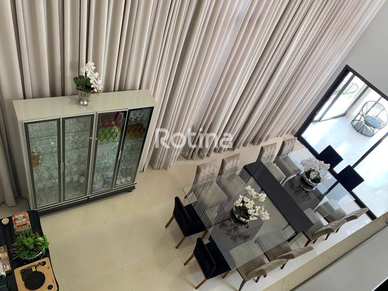 Casa Condomínio Fechado à venda, 4 quartos em Uberlândia no bairro Cond. Jardins Genova no valor de R$ 3.900.000,00 - Rotina Imobiliária: 