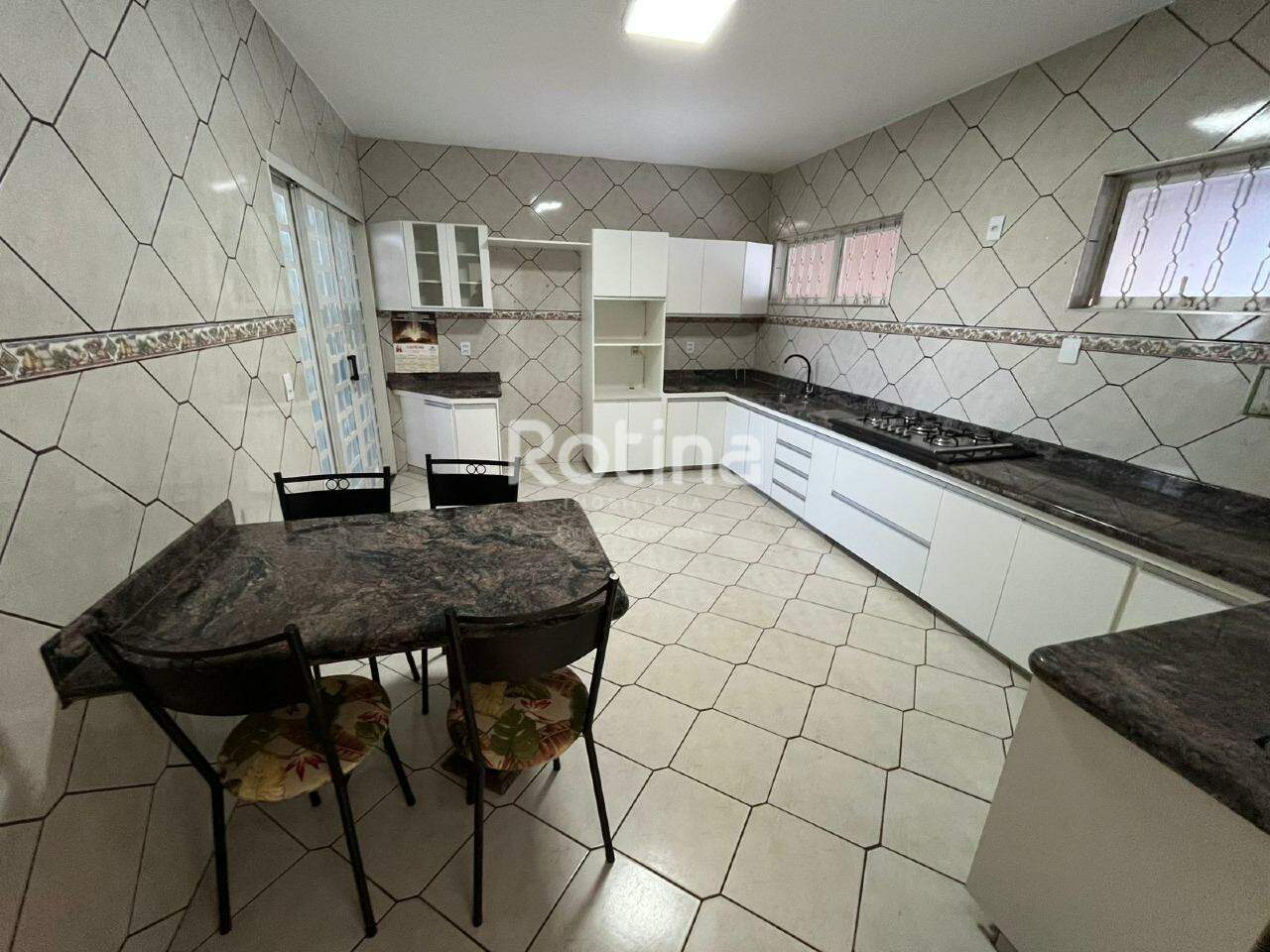 Casa para alugar, 4 quartos em Uberlândia no bairro Santa Luzia no valor de R$ 4.500,00 - Rotina Imobiliária: 