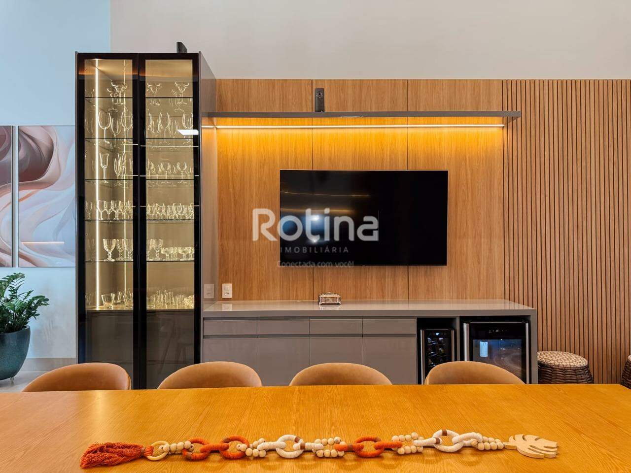 Casa Condomínio Fechado à venda, 4 quartos em Uberlândia no bairro Cond. Alphaville I no valor de R$ 3.900.000,00 - Rotina Imobiliária: 