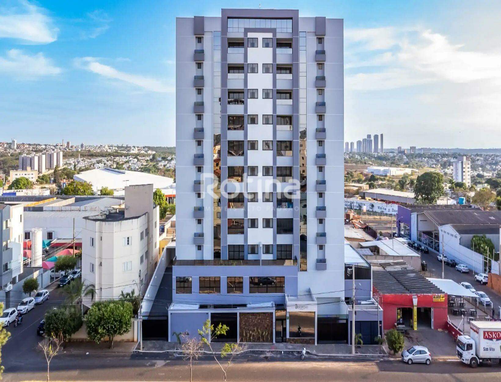 Apartamento à venda, 3 até 3 quartos em Uberlândia no bairro Santa Mônica no valor de R$ R$ 775.000,00 até R$ 775.000,00 - Rotina Imobiliária: 
