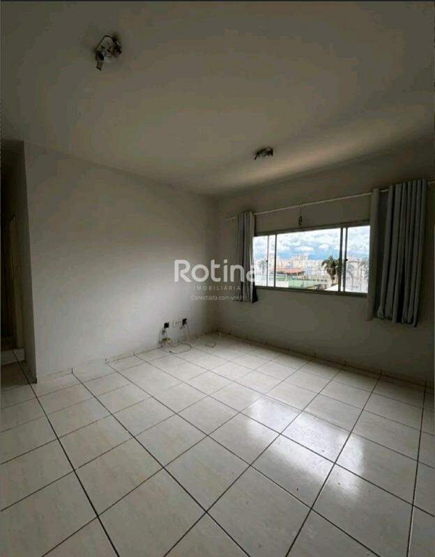 Apartamento à venda, 3 quartos em Uberlândia no bairro Chacaras Tubalina e Quartel no valor de R$ 175.000,00 - Rotina Imobiliária: 