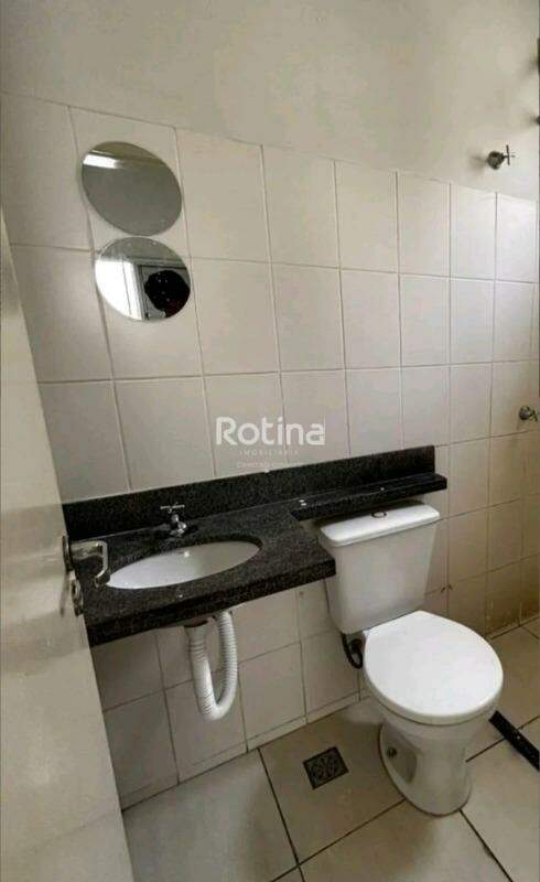 Apartamento à venda, 3 quartos em Uberlândia no bairro Chacaras Tubalina e Quartel no valor de R$ 175.000,00 - Rotina Imobiliária: 