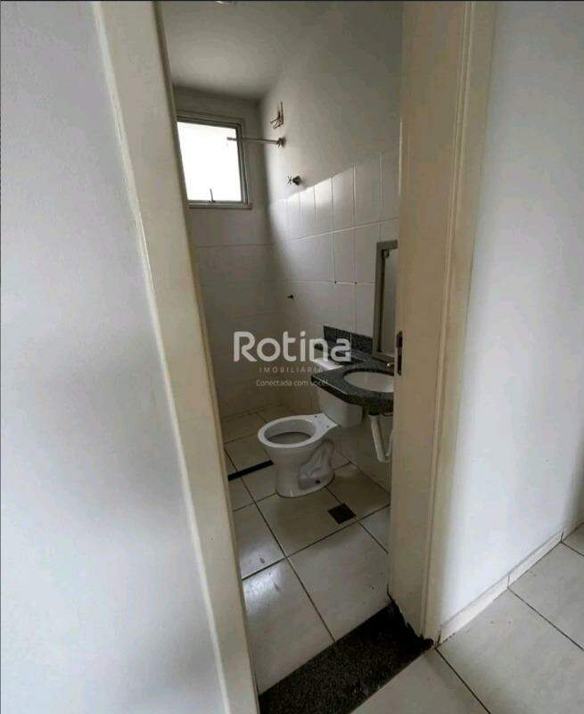 Apartamento à venda, 3 quartos em Uberlândia no bairro Chacaras Tubalina e Quartel no valor de R$ 175.000,00 - Rotina Imobiliária: 