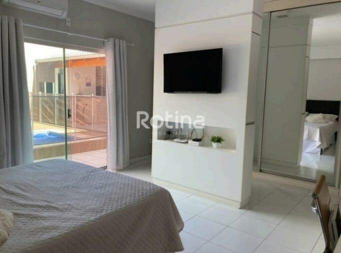 Casa à venda, em Uberlândia no bairro Segismundo Pereira no valor de R$ 1.350,00 - Rotina Imobiliária: 