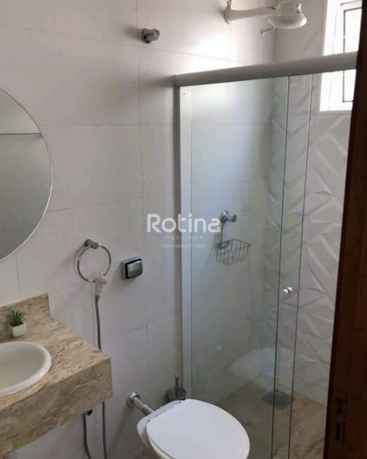 Casa à venda, em Uberlândia no bairro Segismundo Pereira no valor de R$ 1.350,00 - Rotina Imobiliária: 