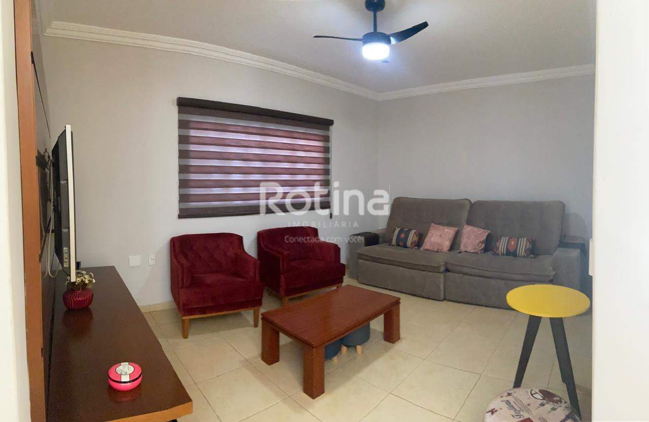 Casa à venda, 3 quartos em Uberlândia no bairro Segismundo Pereira no valor de R$ 950.000,00 - Rotina Imobiliária: 