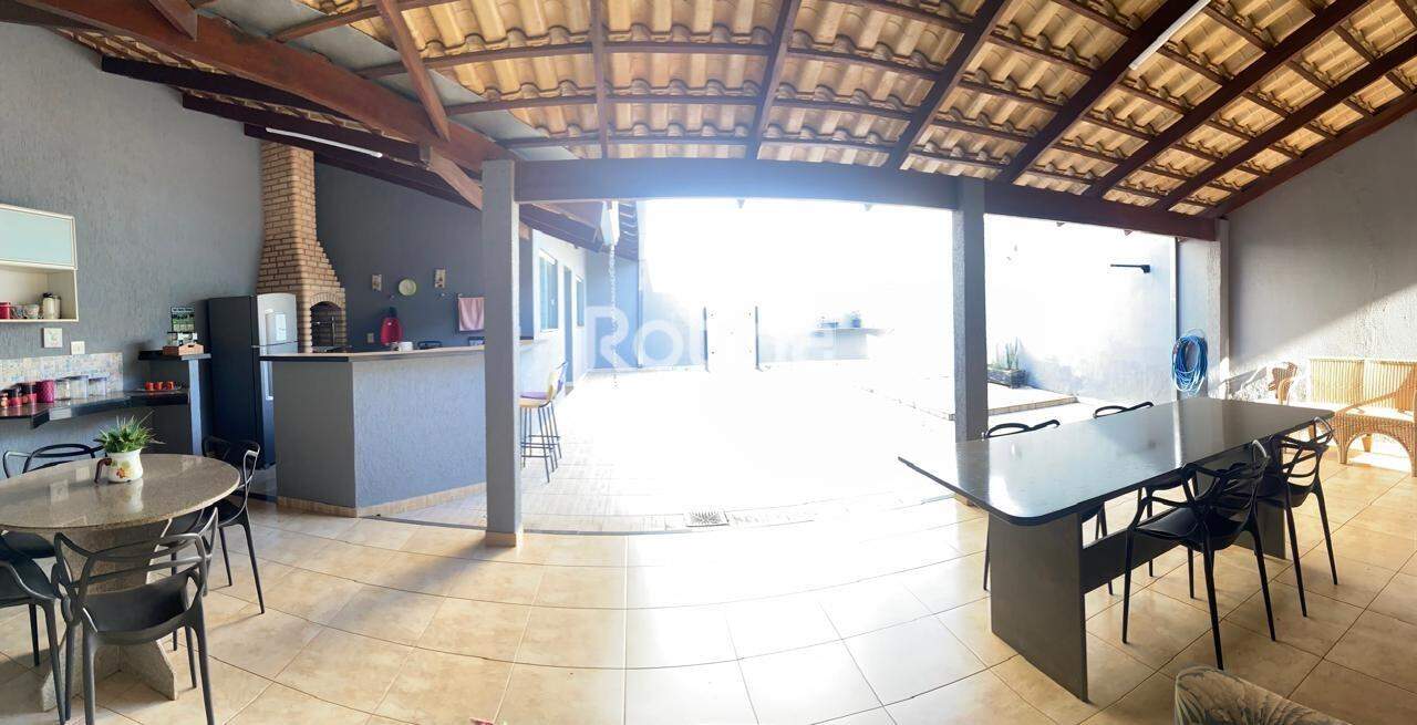 Casa à venda, 3 quartos em Uberlândia no bairro Segismundo Pereira no valor de R$ 950.000,00 - Rotina Imobiliária: 