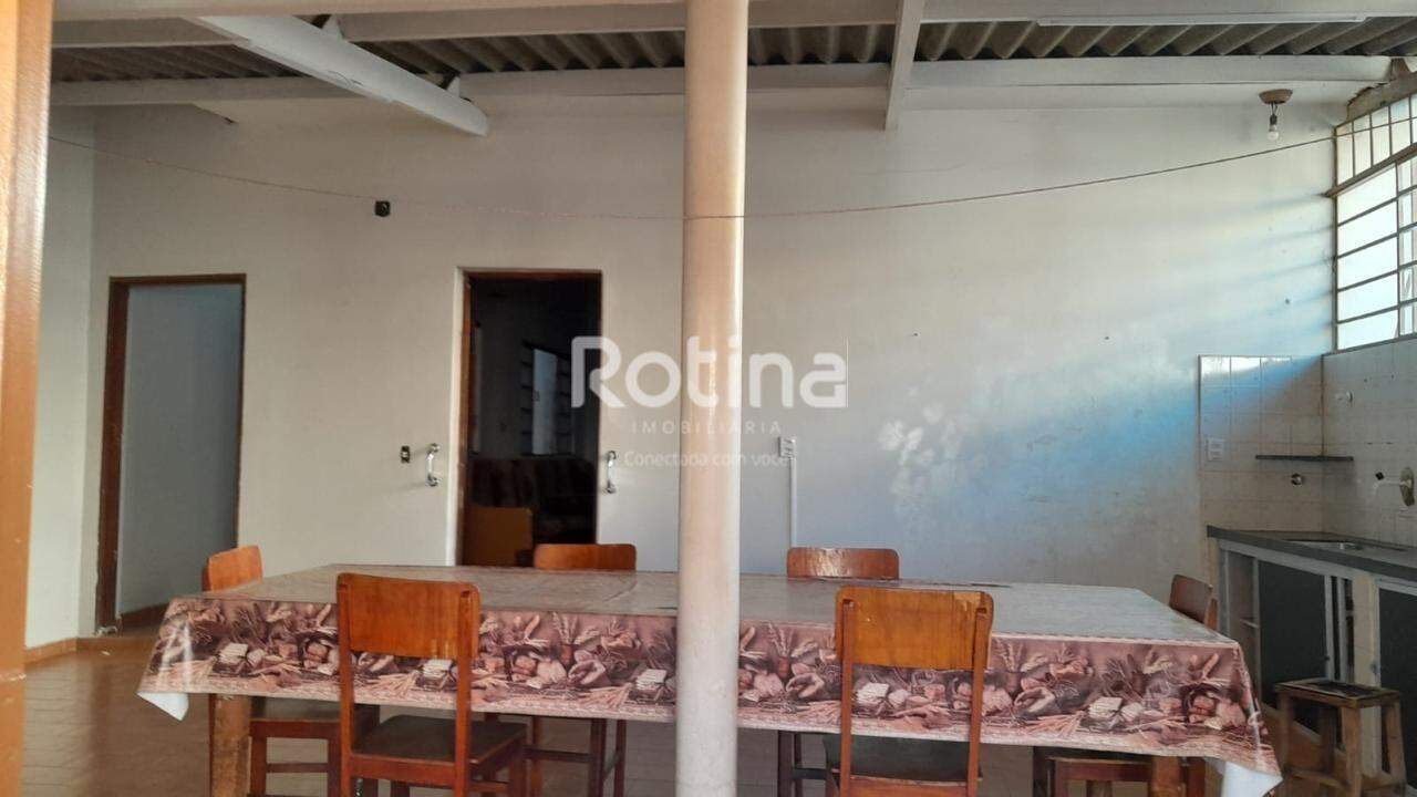 Casa à venda, 6 quartos em Uberlândia no bairro Brasil no valor de R$ 1.200.000,00 - Rotina Imobiliária: 