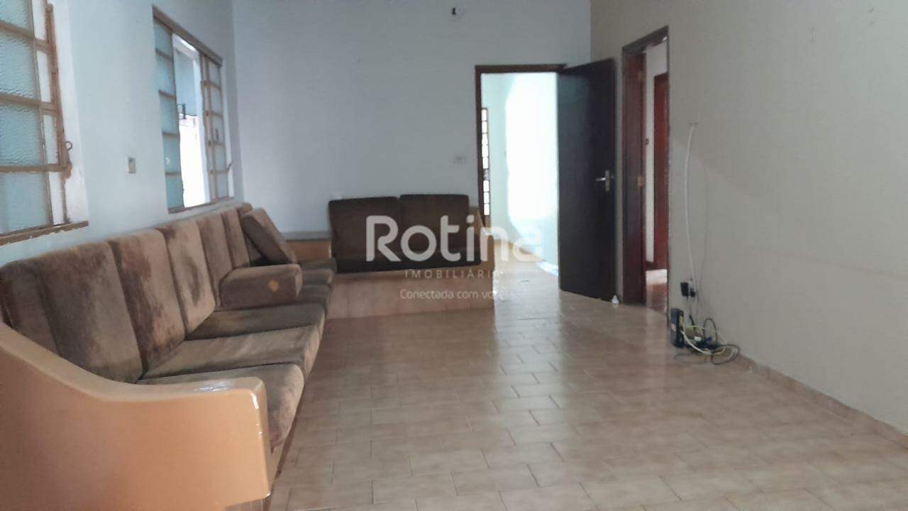 Casa à venda, 6 quartos em Uberlândia no bairro Brasil no valor de R$ 1.200.000,00 - Rotina Imobiliária: 