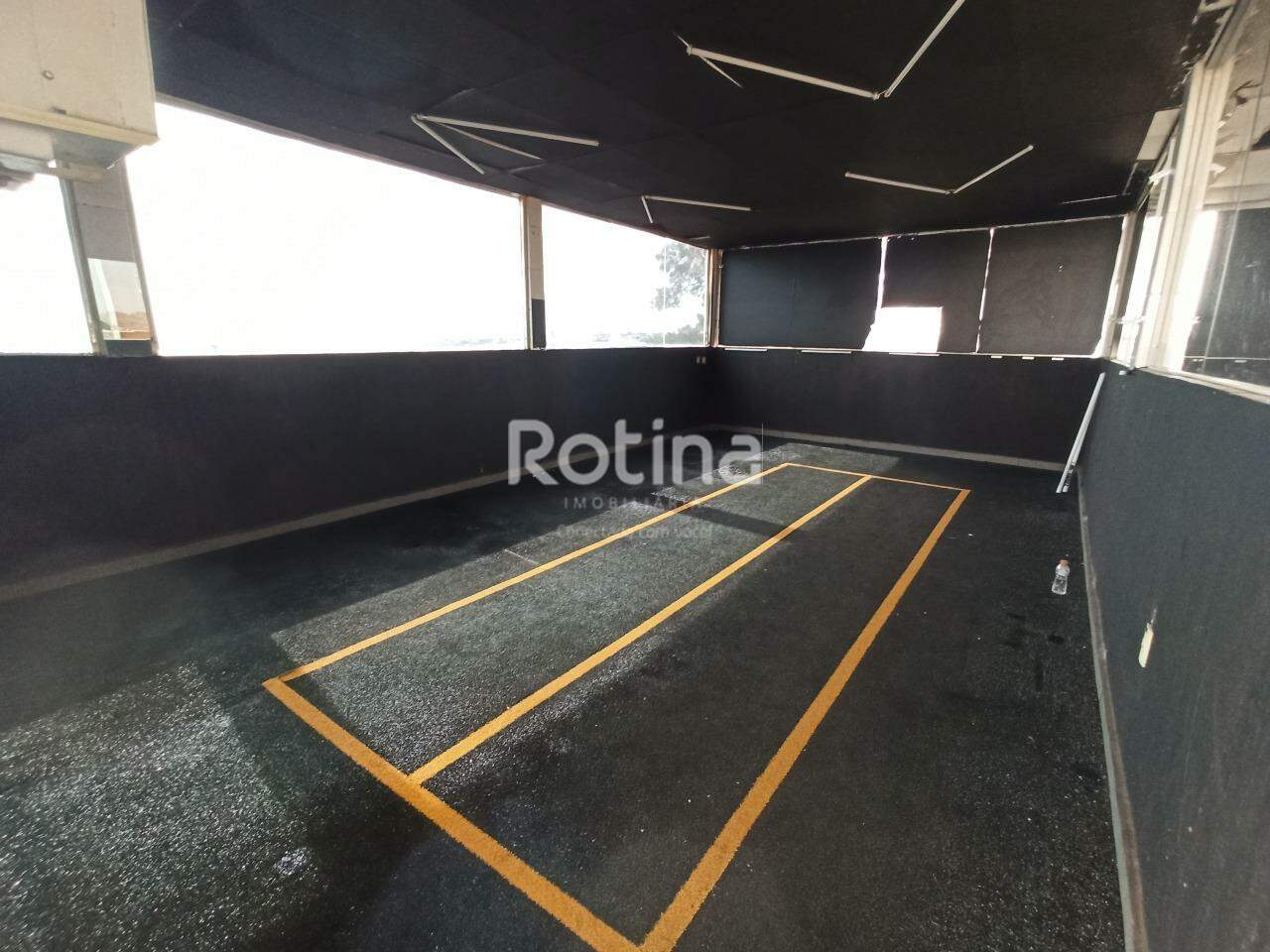 Comercial para alugar, em Uberlândia no bairro Residencial Viviane no valor de R$ 3.500,00 - Rotina Imobiliária: 
