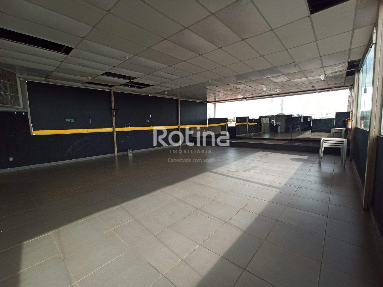 Comercial para alugar, em Uberlândia no bairro Residencial Viviane no valor de R$ 3.500,00 - Rotina Imobiliária: 
