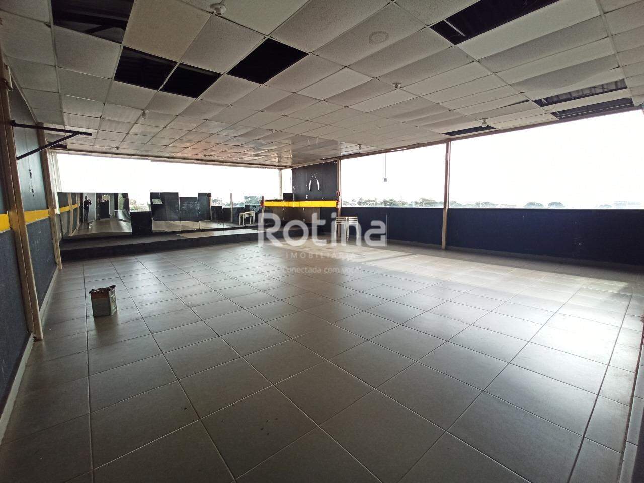 Comercial para alugar, em Uberlândia no bairro Residencial Viviane no valor de R$ 3.500,00 - Rotina Imobiliária: 