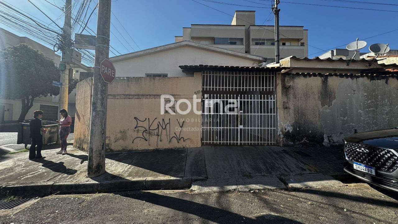 Casa à venda, em Uberlândia no bairro Santa Mônica no valor de R$ 350.000,00 - Rotina Imobiliária: 