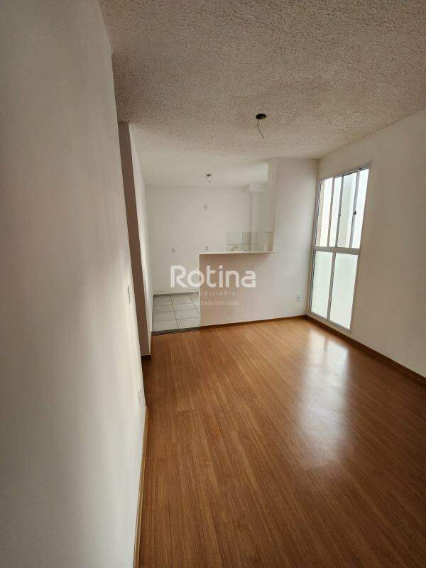 Apartamento à venda, 2 quartos em Uberlândia no bairro Chacaras Tubalina e Quartel no valor de R$ 180.000,00 - Rotina Imobiliária: 