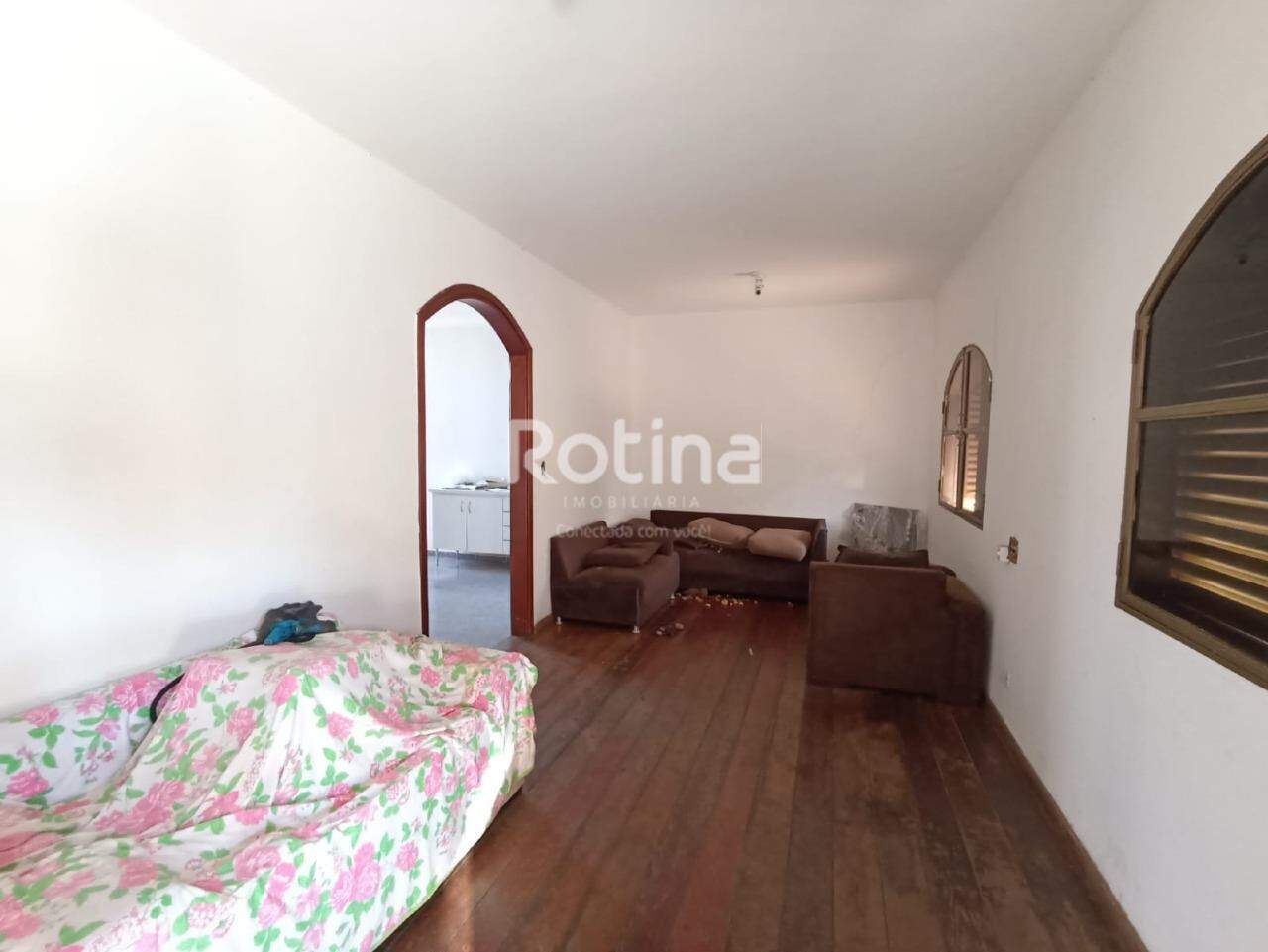 Casa à venda, 3 quartos em Uberlândia no bairro Brasil no valor de R$ 550.000,00 - Rotina Imobiliária: 