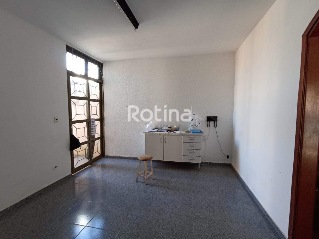 Casa à venda, 3 quartos em Uberlândia no bairro Brasil no valor de R$ 550.000,00 - Rotina Imobiliária: 