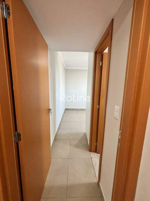 Apartamento à venda, 3 quartos em Uberlândia no bairro Nossa Senhora Aparecida no valor de R$ 650.000,00 - Rotina Imobiliária: 