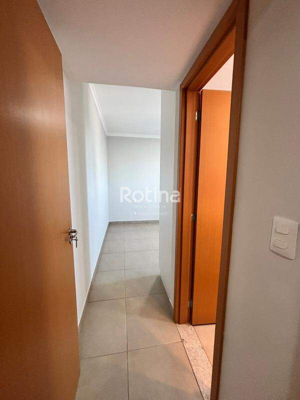 Apartamento à venda, 3 quartos em Uberlândia no bairro Nossa Senhora Aparecida no valor de R$ 650.000,00 - Rotina Imobiliária: 