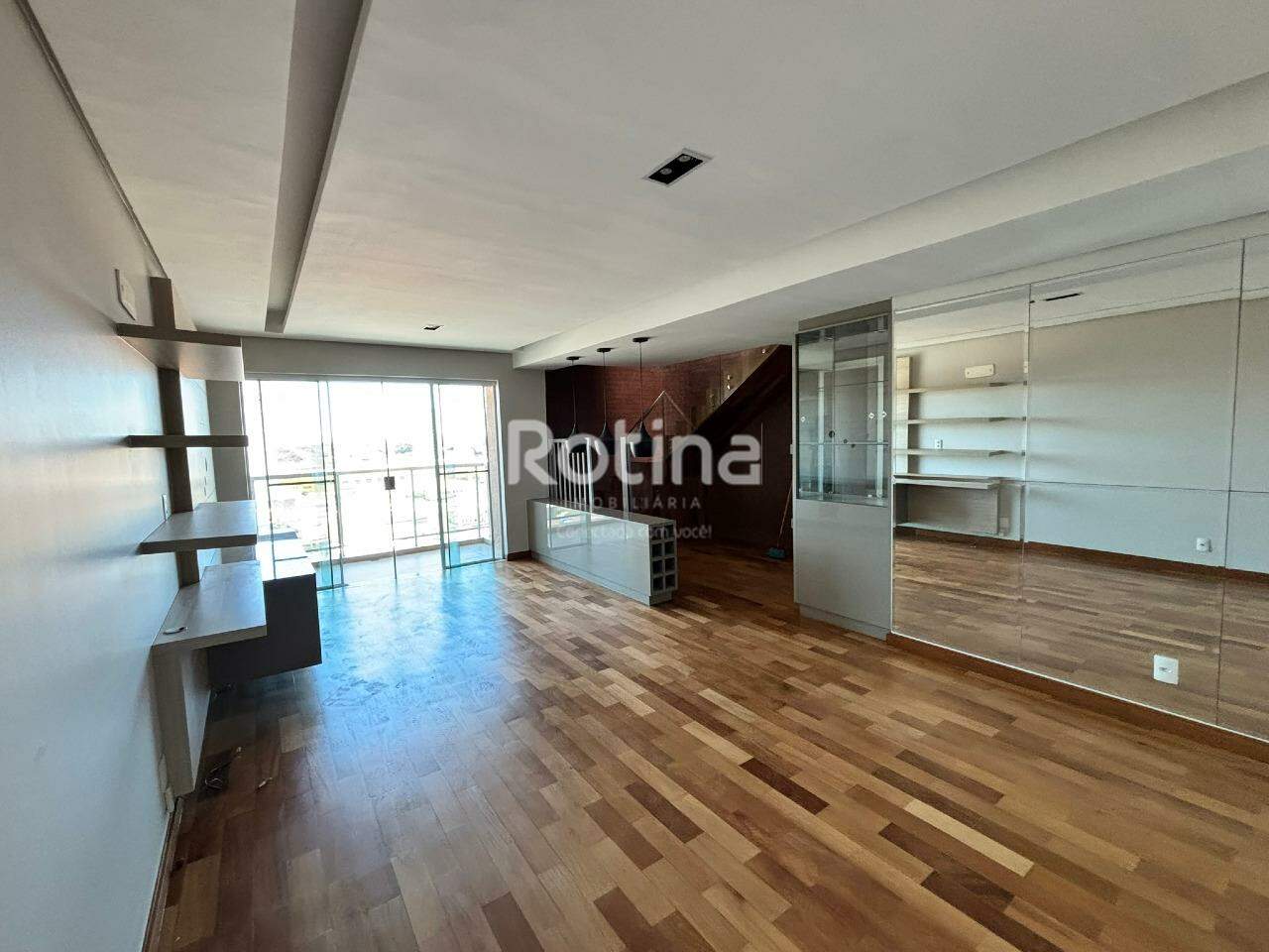 Apartamento à venda, 3 quartos em Uberlândia no bairro Nossa Senhora Aparecida no valor de R$ 1.150.000,00 - Rotina Imobiliária: 