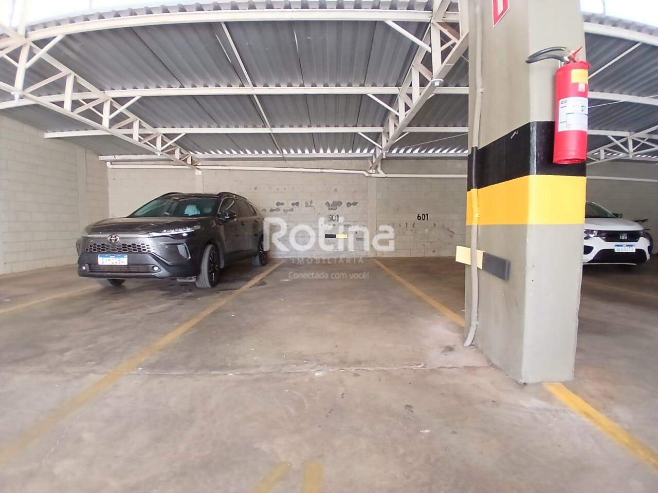 Apartamento para alugar, 2 quartos em Uberlândia no bairro Patrimônio no valor de R$ 2.800,00 - Rotina Imobiliária: 