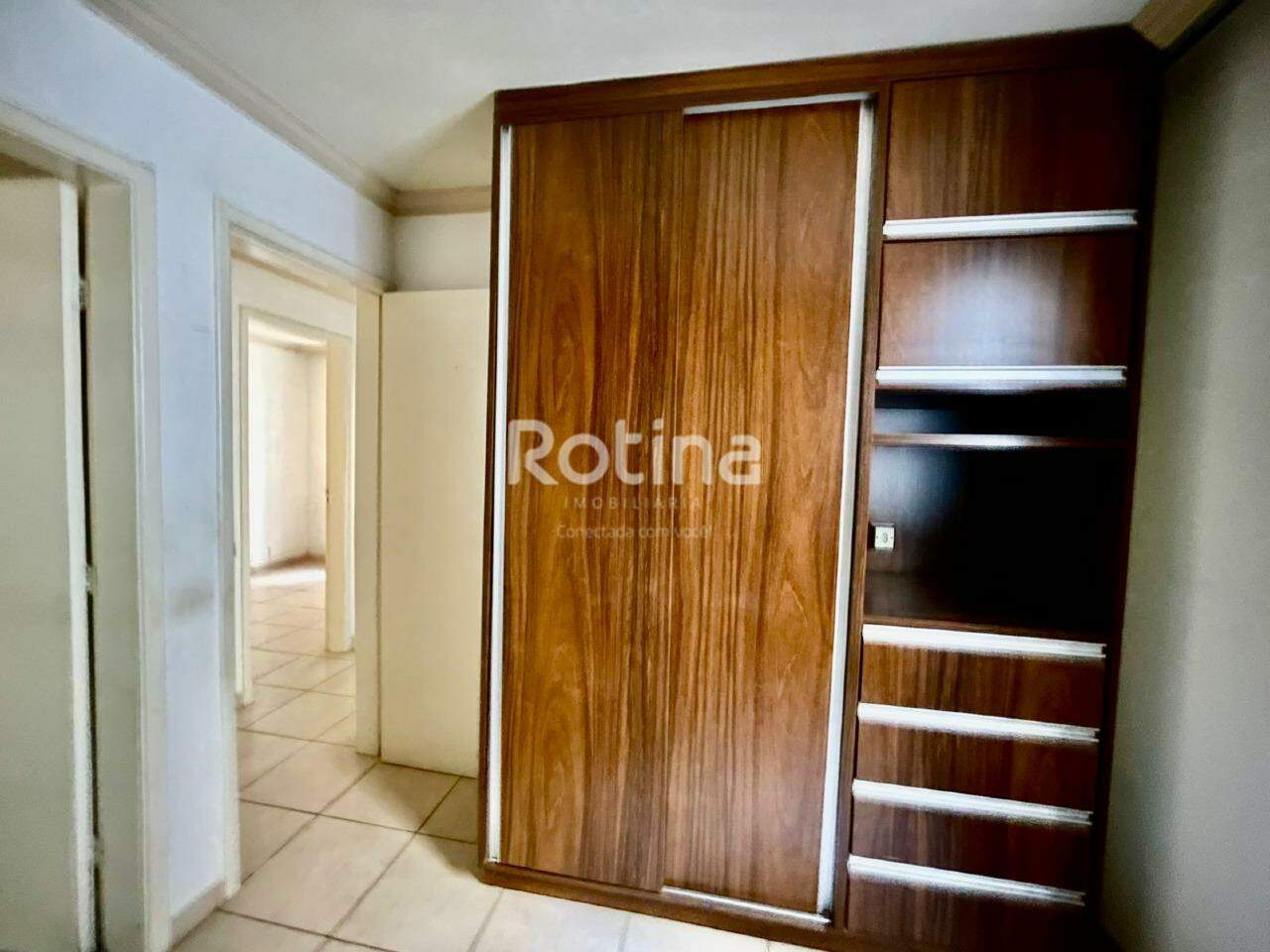 Apartamento à venda, 3 quartos em Uberlândia no bairro Brasil no valor de R$ 260.000,00 - Rotina Imobiliária: 