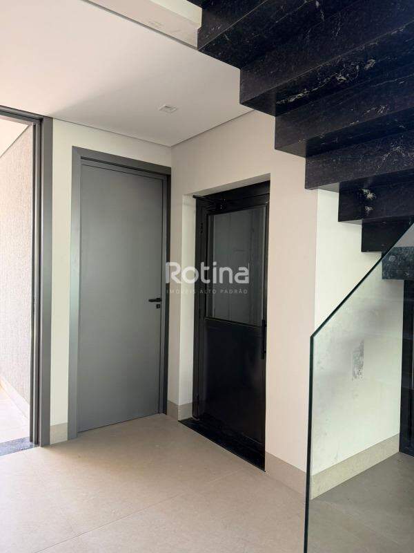 Casa à venda, 3 quartos em Uberlândia no bairro Vigilato Pereira no valor de R$ 2.600.000,00 - Rotina Imobiliária: 
