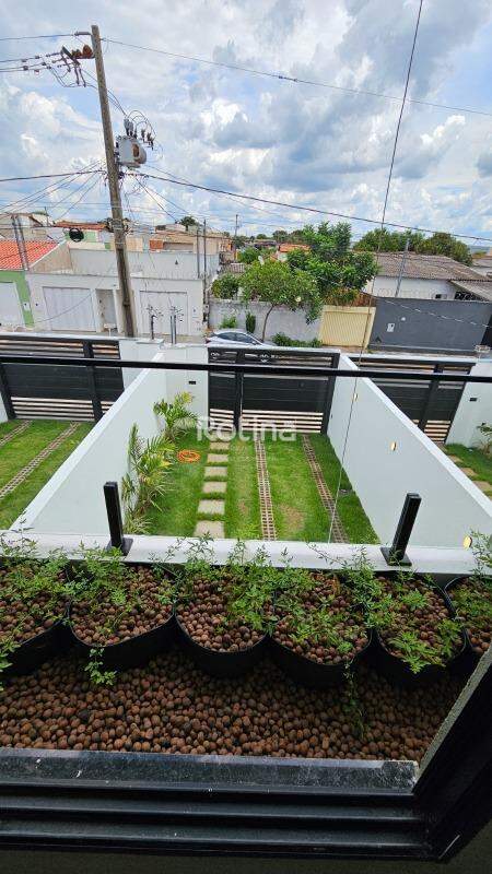 Casa à venda, 2 quartos em Uberlândia no bairro Shopping Park no valor de R$ 480.000,00 - Rotina Imobiliária: 