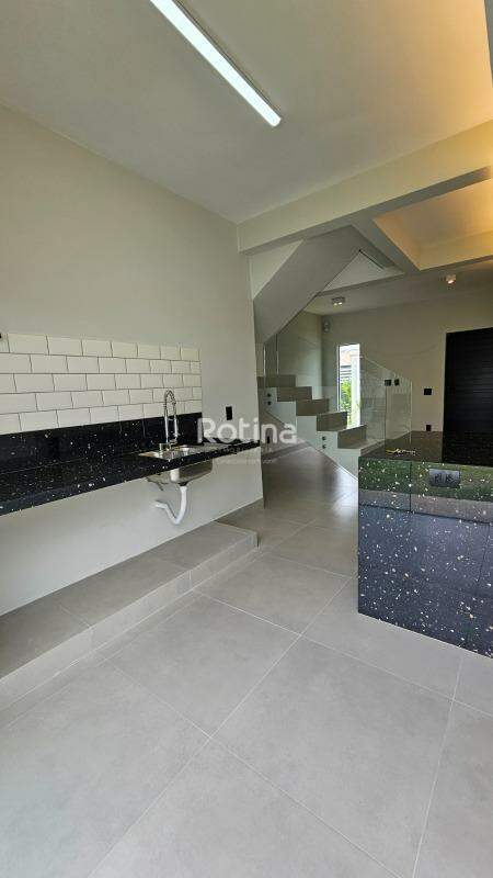 Casa à venda, 2 quartos em Uberlândia no bairro Shopping Park no valor de R$ 480.000,00 - Rotina Imobiliária: 