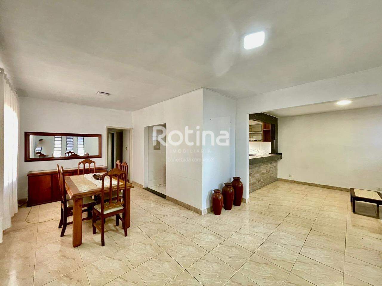 Casa à venda, 3 quartos em Uberlândia no bairro Cidade Jardim no valor de R$ 630.000,00 - Rotina Imobiliária: 