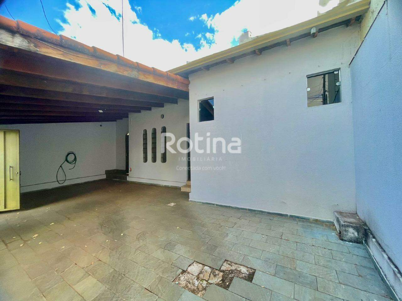 Casa à venda, 3 quartos em Uberlândia no bairro Cidade Jardim no valor de R$ 630.000,00 - Rotina Imobiliária: 
