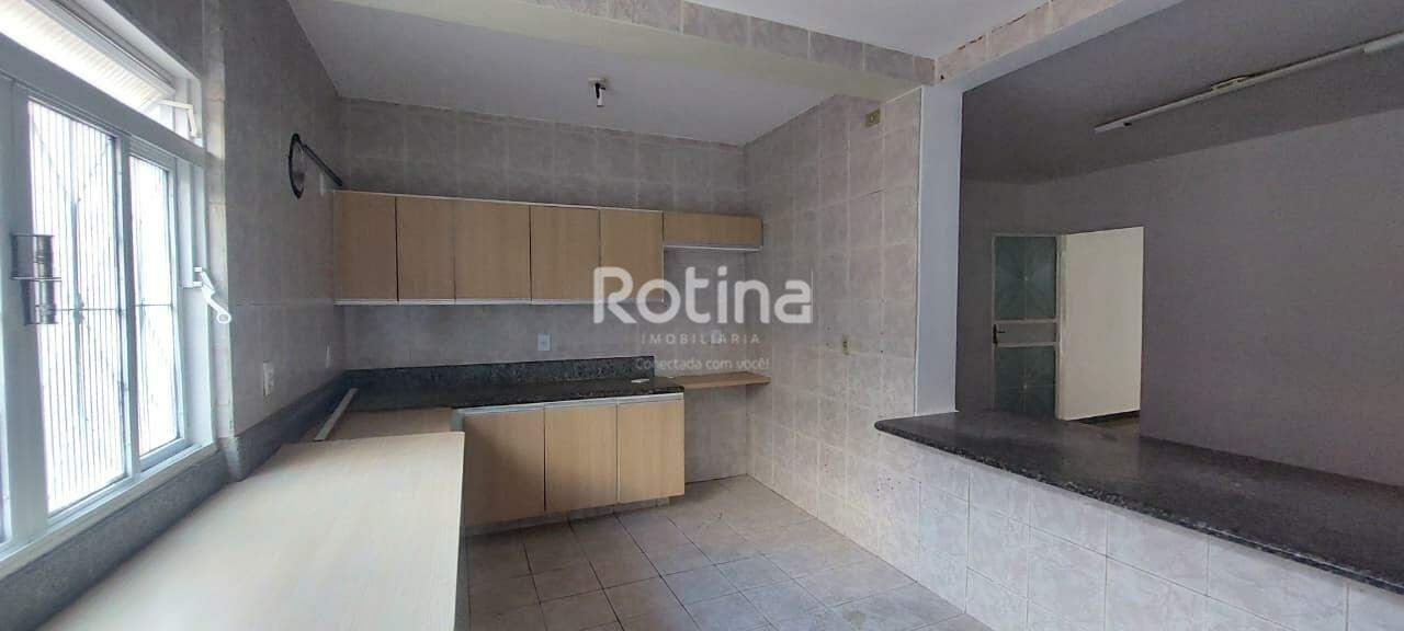 Casa Comercial para alugar, em Uberlândia no bairro Centro no valor de R$ 8.000,00 - Rotina Imobiliária: 