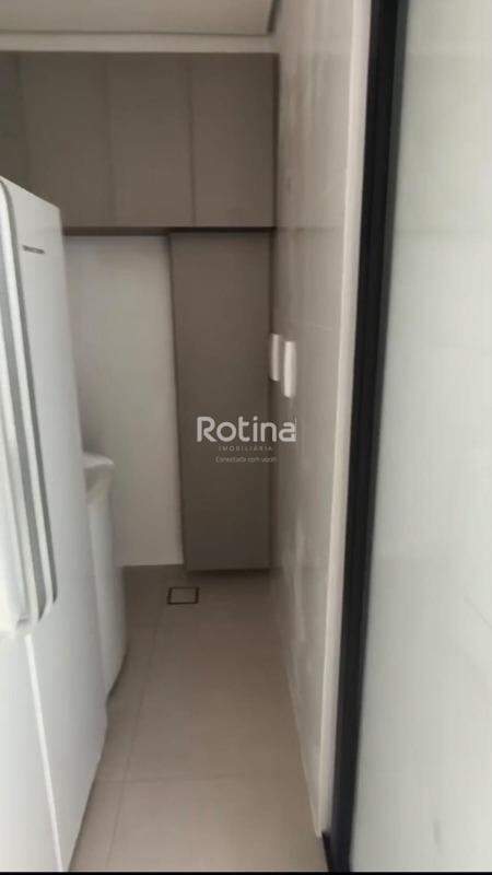Casa Condomínio Fechado à venda, 3 quartos em Uberlândia no bairro Jardim Holanda no valor de R$ 1.200.000,00 - Rotina Imobiliária: 