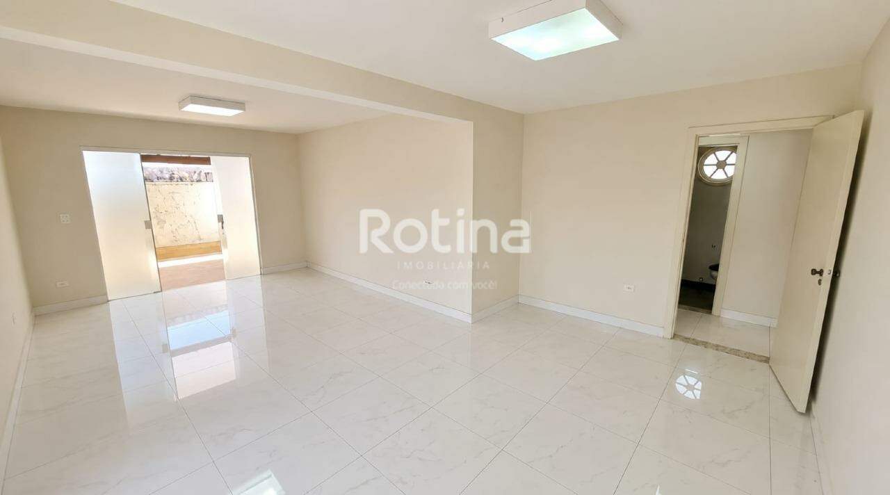 Casa à venda, 2 quartos em Uberlândia no bairro Cidade Jardim no valor de R$ 450.000,00 - Rotina Imobiliária: 