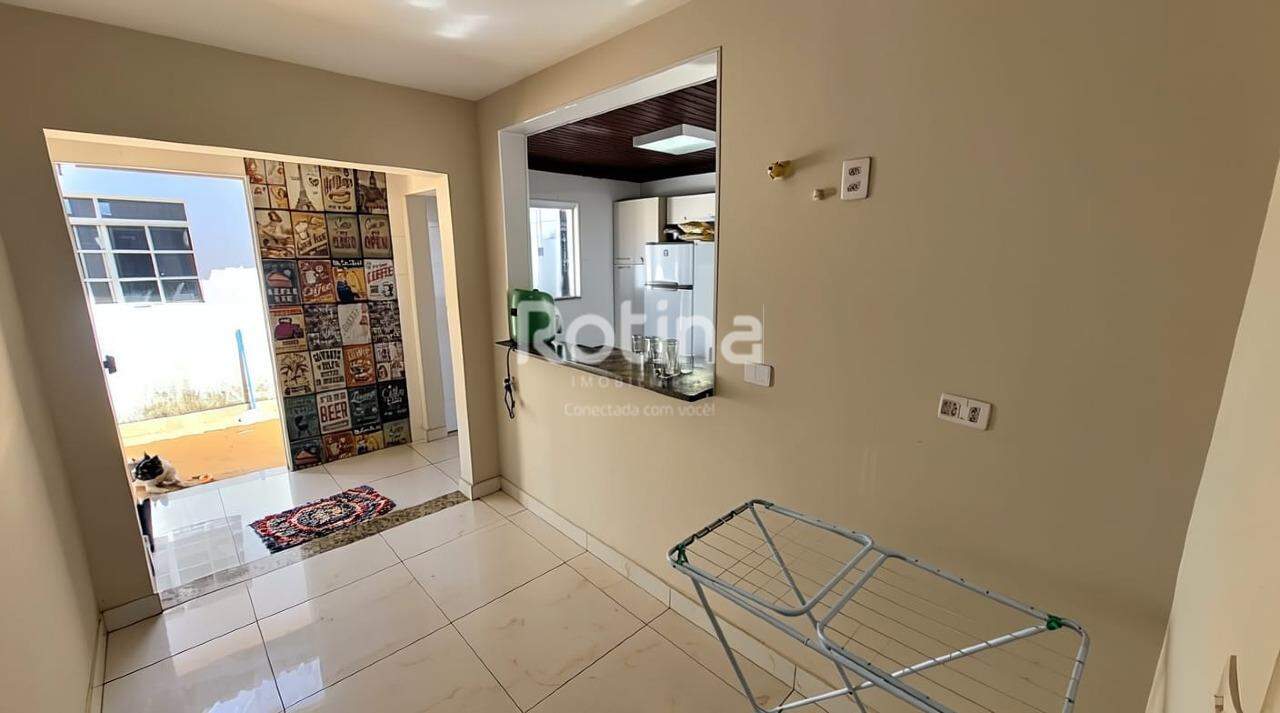 Casa à venda, 2 quartos em Uberlândia no bairro Cidade Jardim no valor de R$ 450.000,00 - Rotina Imobiliária: 