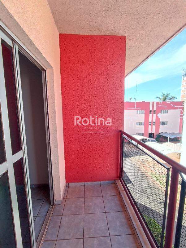 Apartamento à venda, 3 quartos em Uberlândia no bairro Granada no valor de R$ 250.000,00 - Rotina Imobiliária: 
