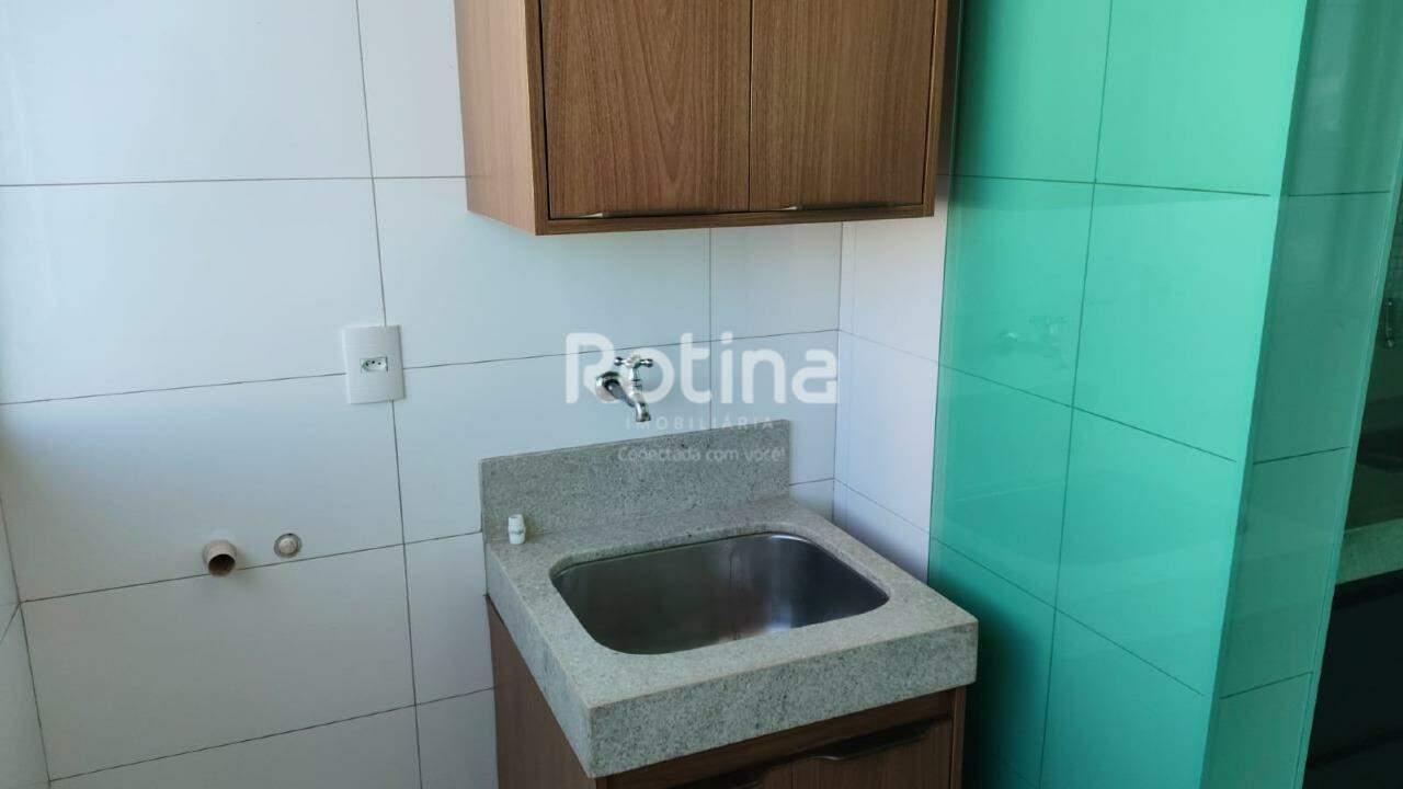 Apartamento para alugar, 3 quartos em Uberlândia no bairro Tubalina no valor de R$ 6.500,00 - Rotina Imobiliária: 