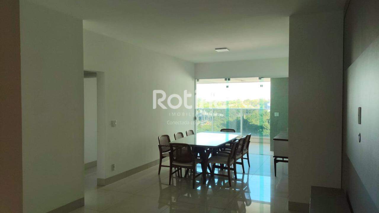 Apartamento para alugar, 3 quartos em Uberlândia no bairro Tubalina no valor de R$ 6.500,00 - Rotina Imobiliária: 