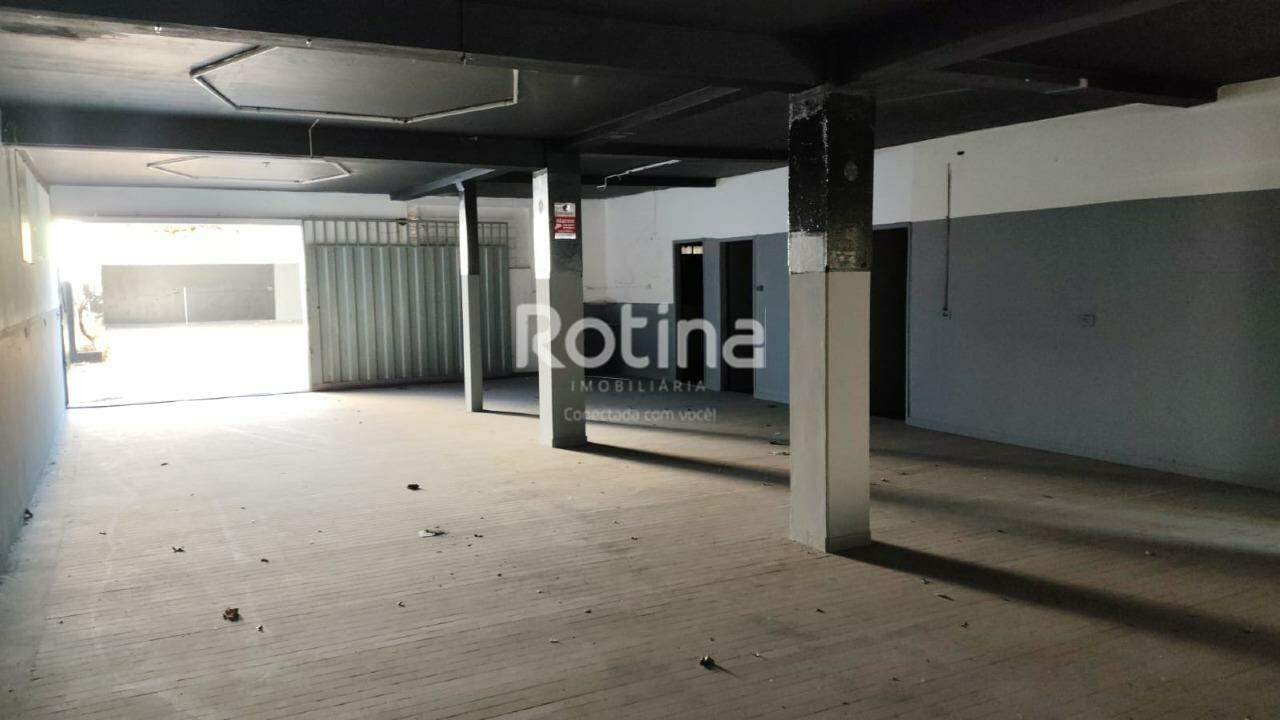 Comercial para alugar, em Uberlândia no bairro Martins no valor de R$ 5.500,00 - Rotina Imobiliária: 