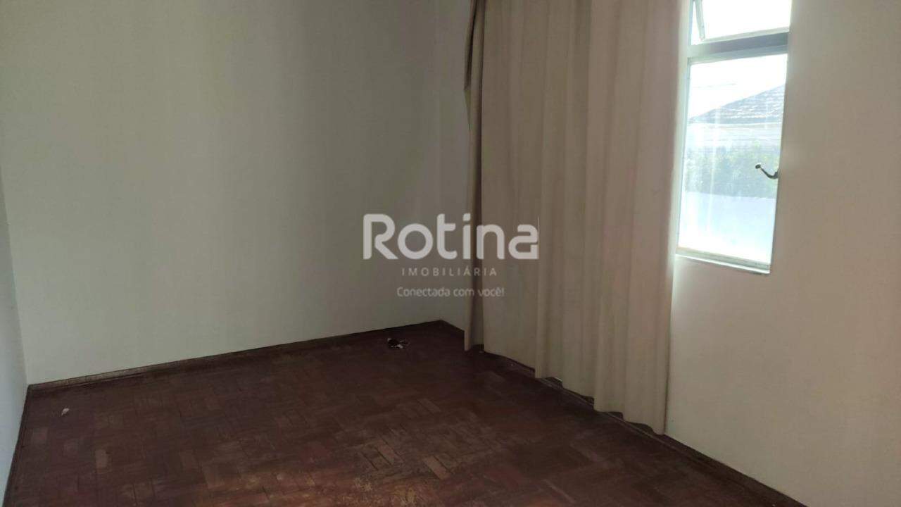Apartamento para alugar, 4 quartos em Uberlândia no bairro Martins no valor de R$ 2.500,00 - Rotina Imobiliária: 