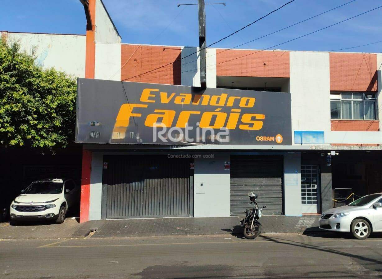 Apartamento para alugar, 4 quartos em Uberlândia no bairro Martins no valor de R$ 2.500,00 - Rotina Imobiliária: 
