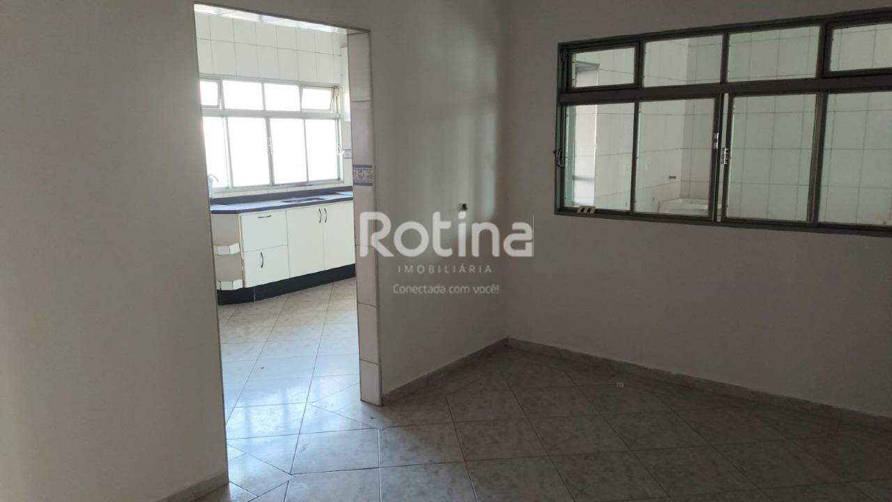 Apartamento para alugar, 4 quartos em Uberlândia no bairro Martins no valor de R$ 2.500,00 - Rotina Imobiliária: 