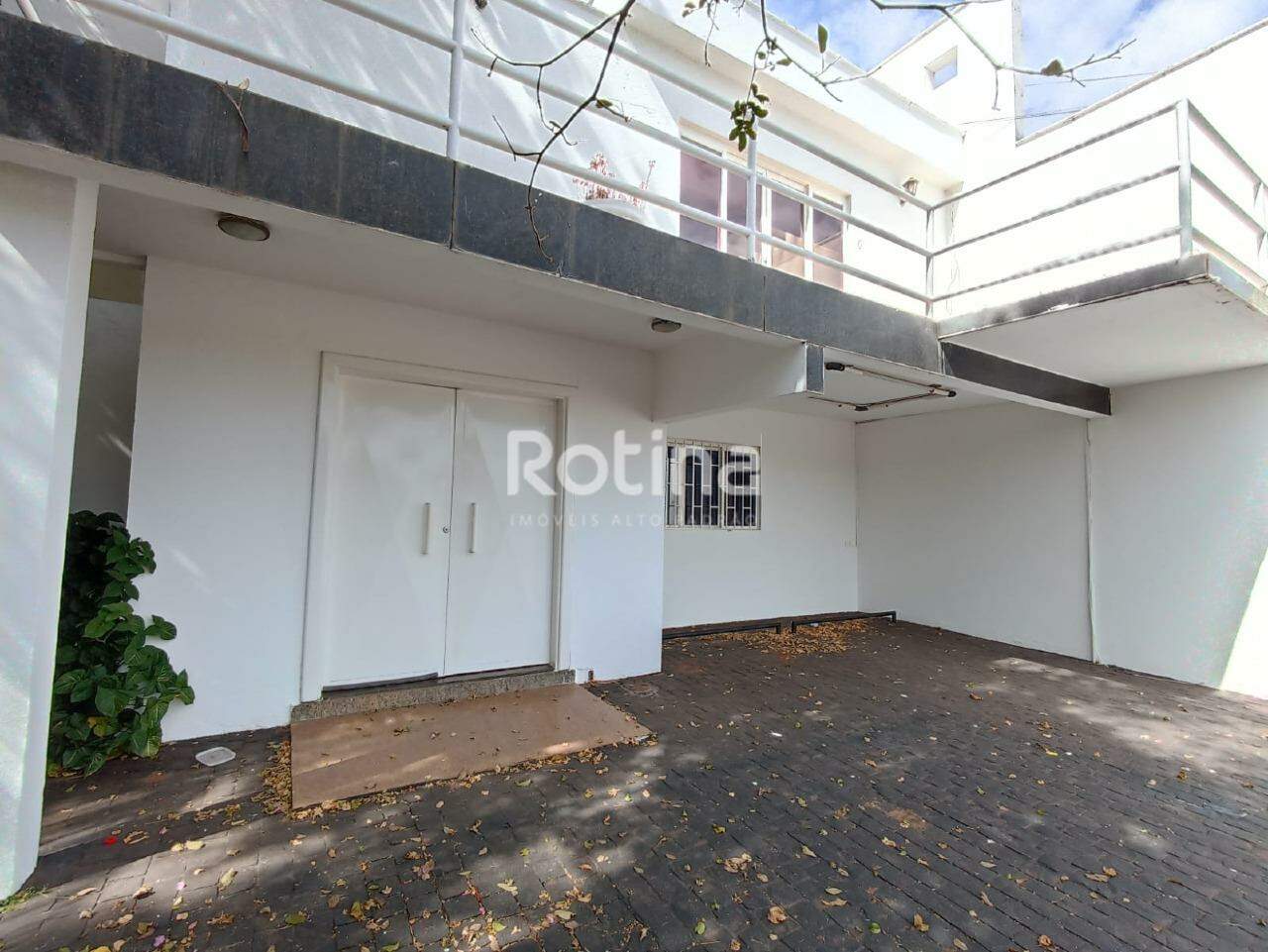 Casa à venda, 3 quartos em Uberlândia no bairro Morada da Colina no valor de R$ 1.500.000,00 - Rotina Imobiliária: 