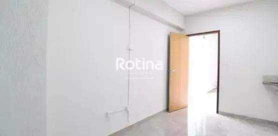 Sala para alugar, em Uberlândia no bairro Jardim Karaíba no valor de R$ 1.300,00 - Rotina Imobiliária: 