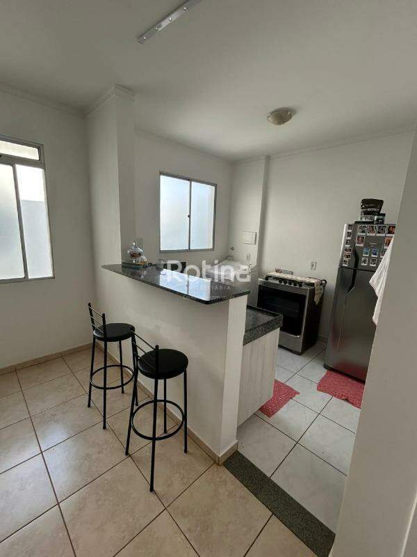 Apartamento à venda, 2 quartos em Uberlândia no bairro Shopping Park no valor de R$ 159.000,00 - Rotina Imobiliária: 